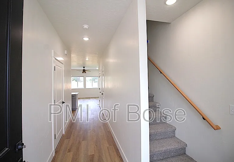 123 Trifecta Ln — Photo 2