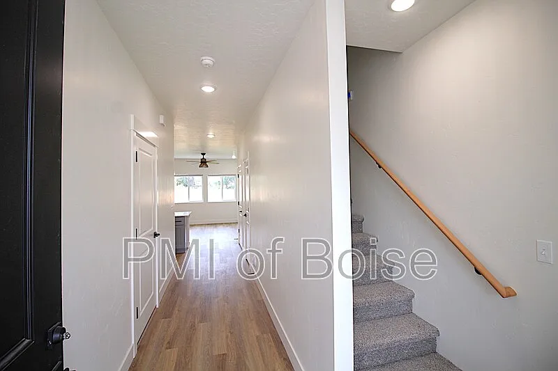 Building Photo - 123 Trifecta Ln