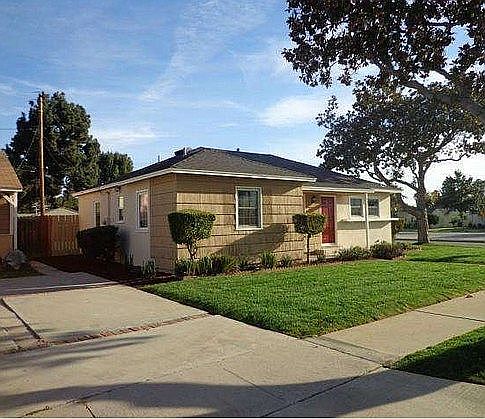 2nd image of 7532 Lynalan Ave