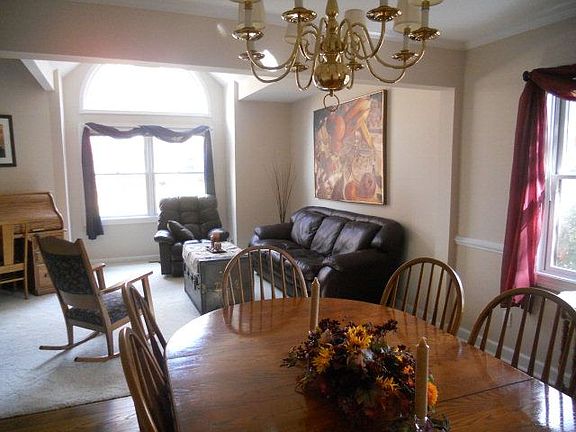 5th image of 625 Wyndham Woods Cir