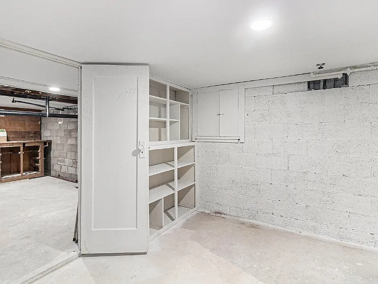 405 Pearl St — Photo 19