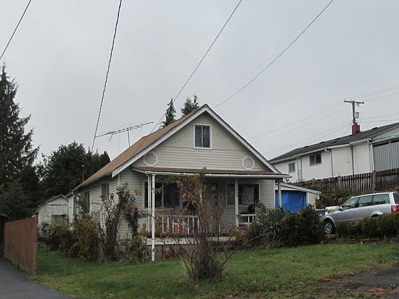 3rd image of 1014 Iris St