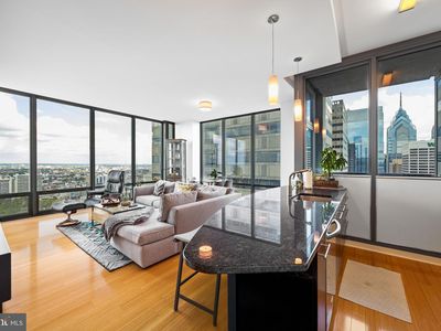 2101 Market St UNIT 4206, Philadelphia, PA, 19103