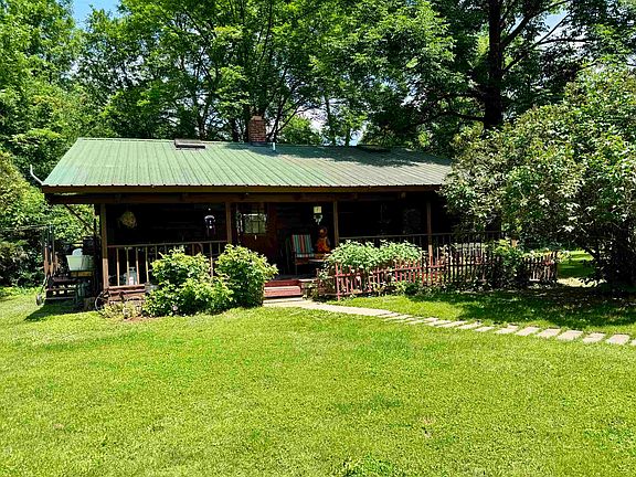 2nd image of 1781 Jersey Street South