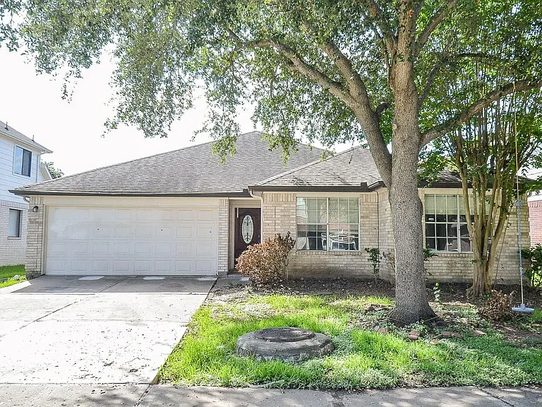 16307 Scotch Hollow Ln — Photo 2