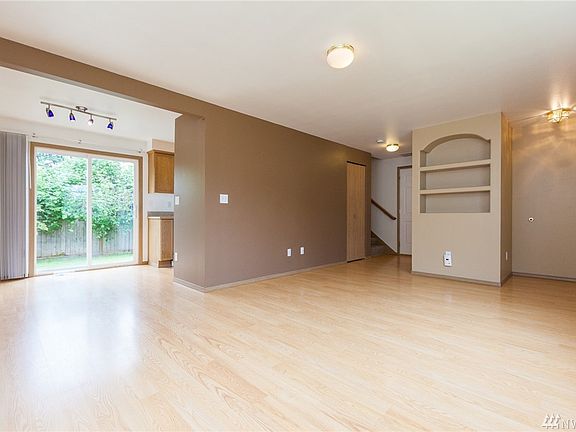5th image of 7804 64th Pl NE
