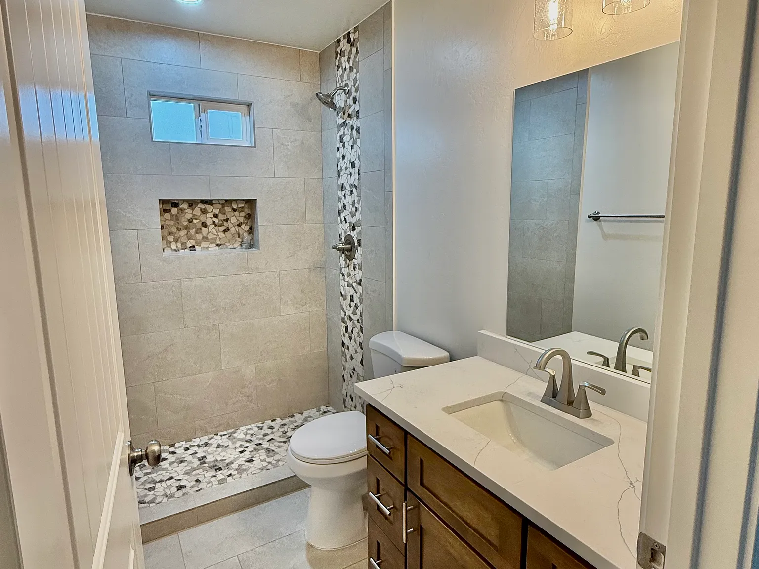 2 bed, 850 sqft, $1,400 — Photo 4