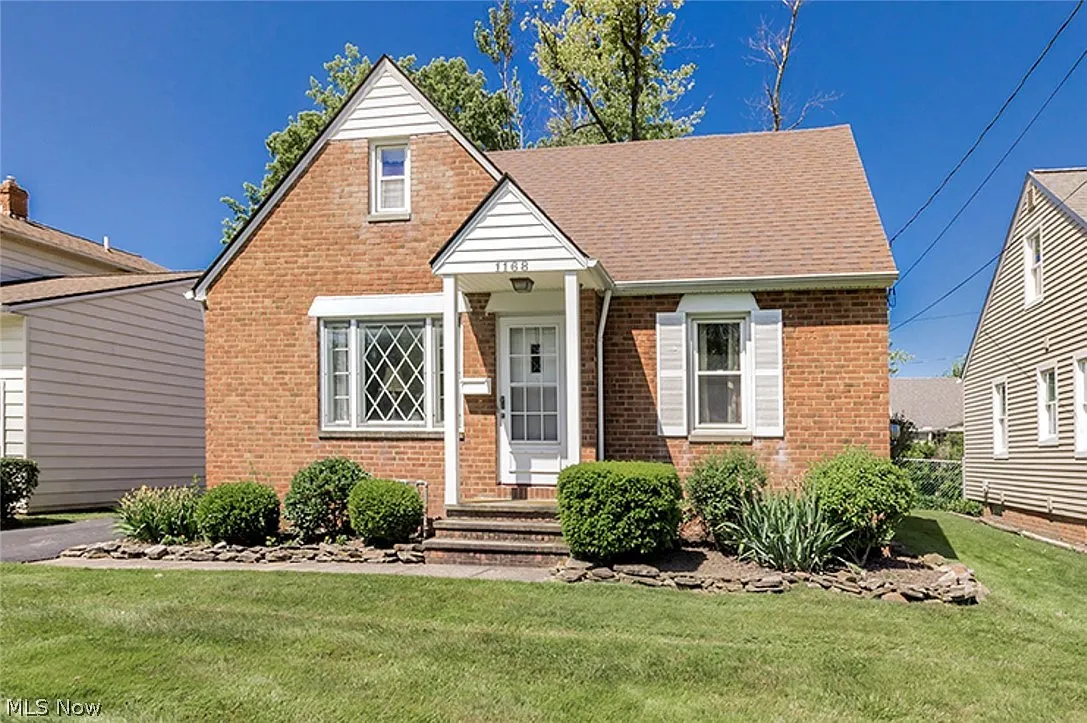 1168 Irene Rd photo 1