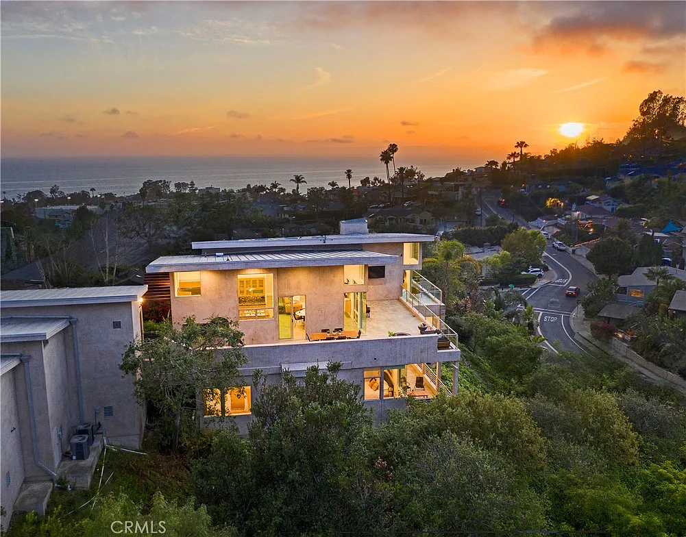 4 bed, 5.5 bath, 3422 sqft, $16,695 — Photo 1
