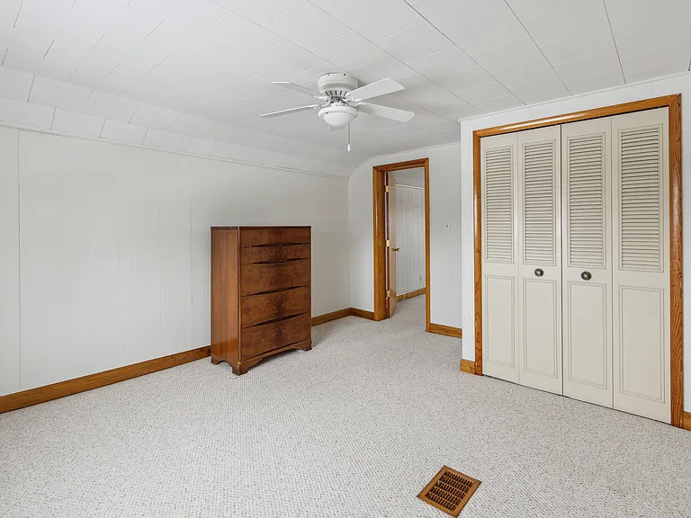 2206 S Monroe St — Photo 9
