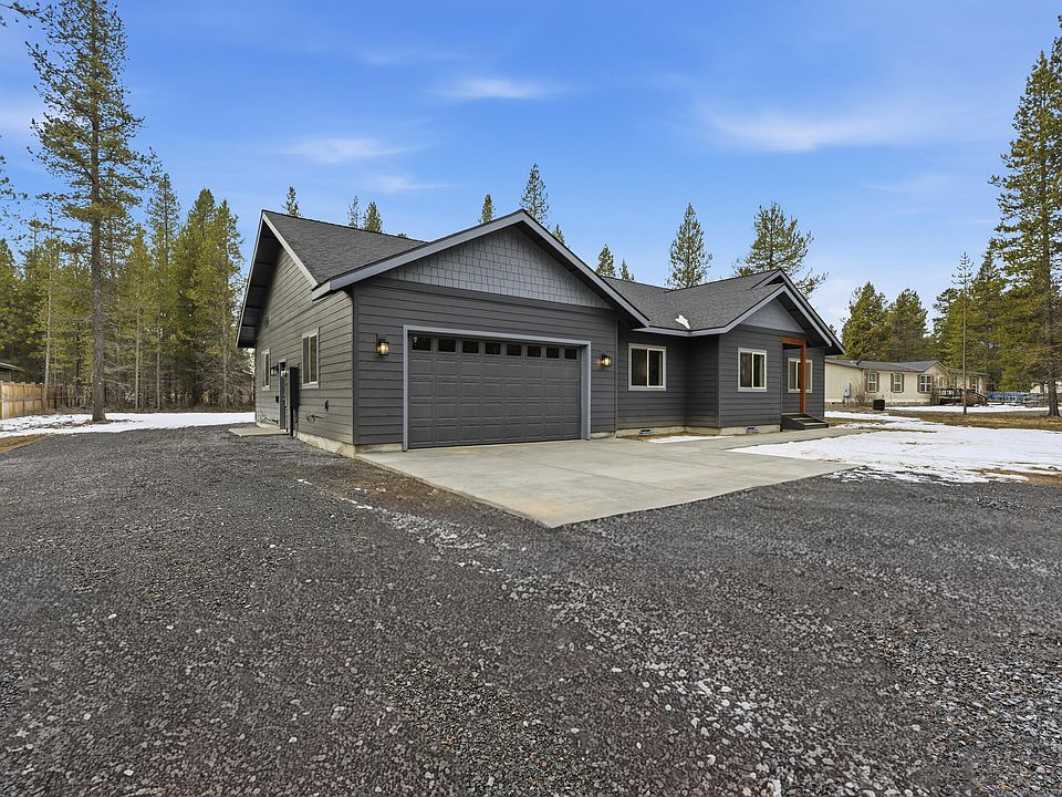 1st image of 16083 Dyke Rd #9