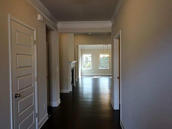 3rd image of 1401 Highland Creek Dr