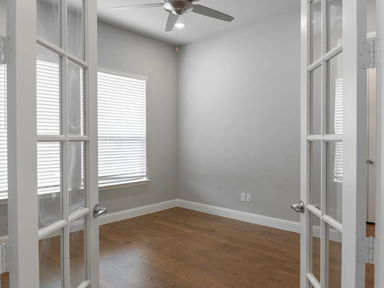 3 bed, 2804 sqft, $3,100 — Photo 3