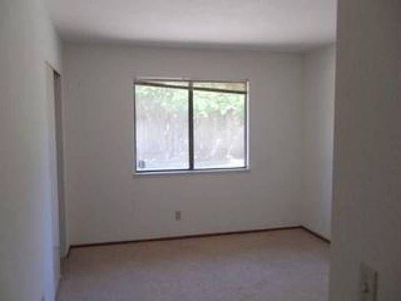 4th image of 5110 Laguna Park Dr