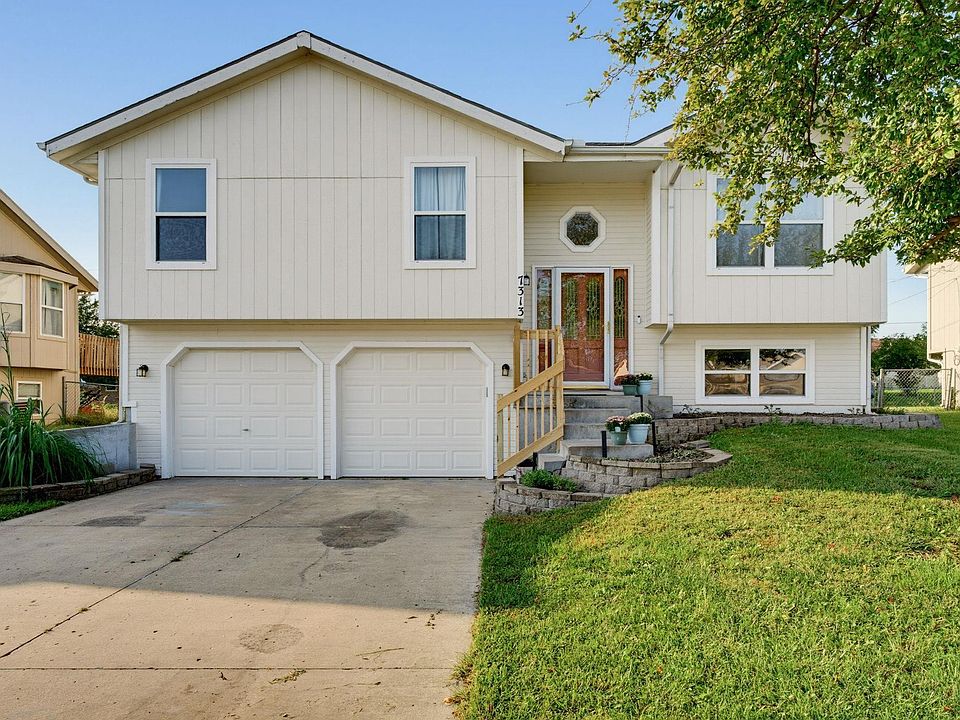 1st image of 7313 SW 23rd Ter