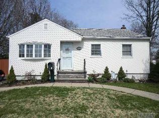 2 Westgate, Plainview, NY 11803