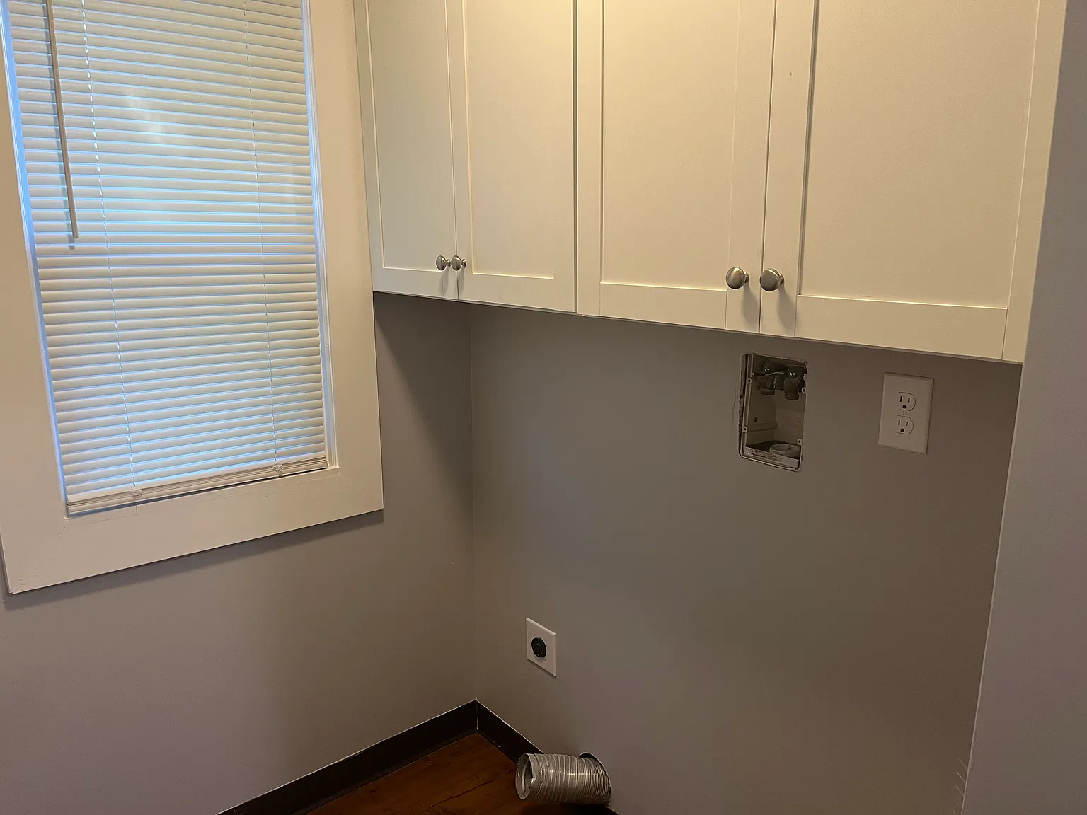 3 bed, 950 sqft, $2,000 — Photo 2