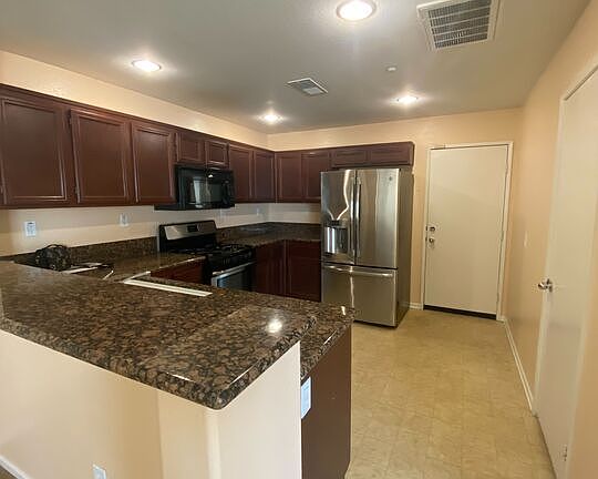 4th image of 642 W Brewer Rd