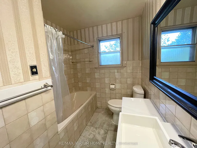 9740 Keele St — Photo 25