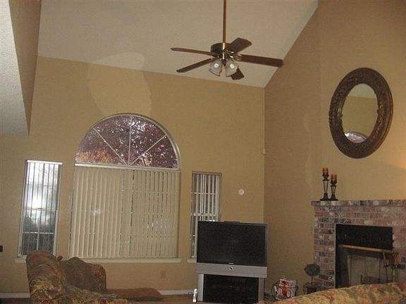 2nd image of 1678 E Shea Dr