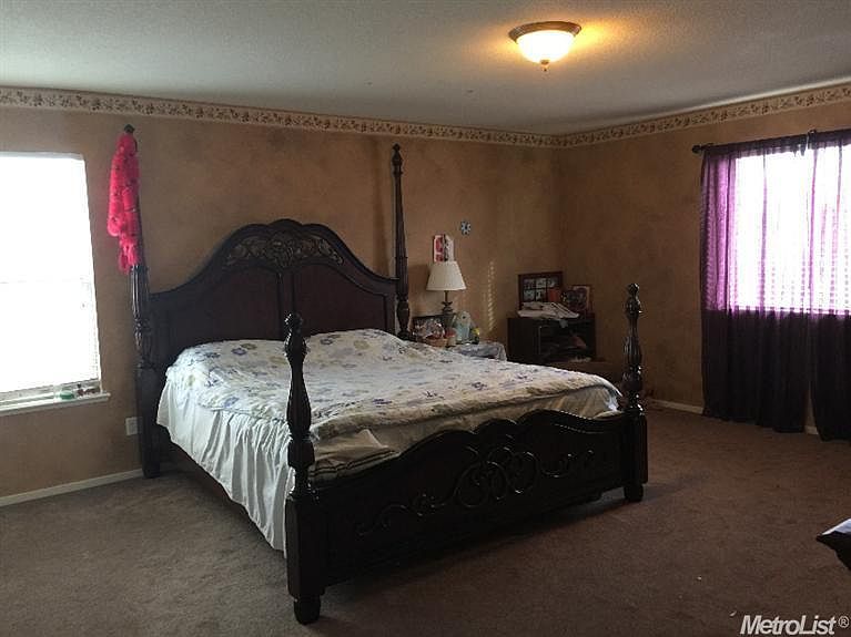 2nd image of 2214 Arnold Dr