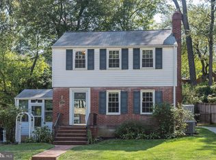 5942 10th Rd N, Arlington, VA 22205