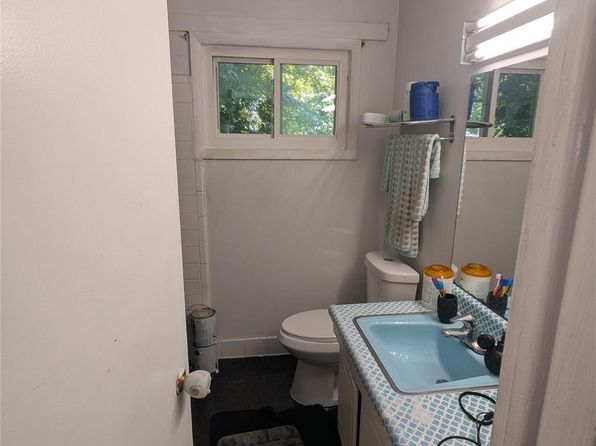 charlotte-north-carolina-456976980 picture