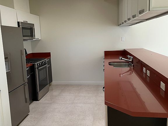 3rd image of 3107 Santa Monica Blvd APT B