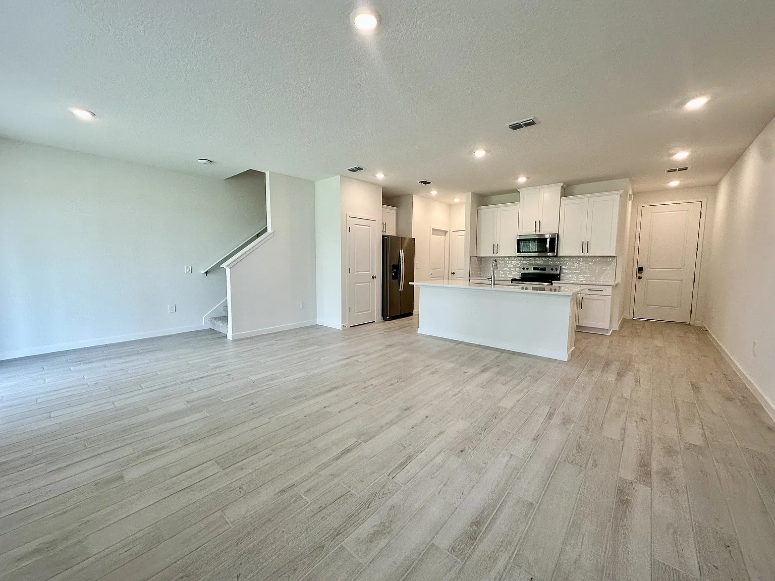 166 Yellowstone Drive - 1 — Photo 2
