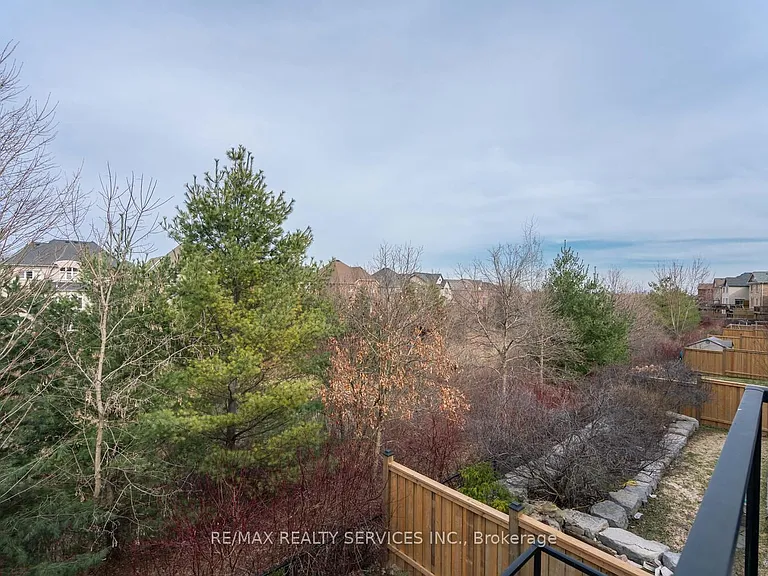 9 Interlacken Dr — Photo 46