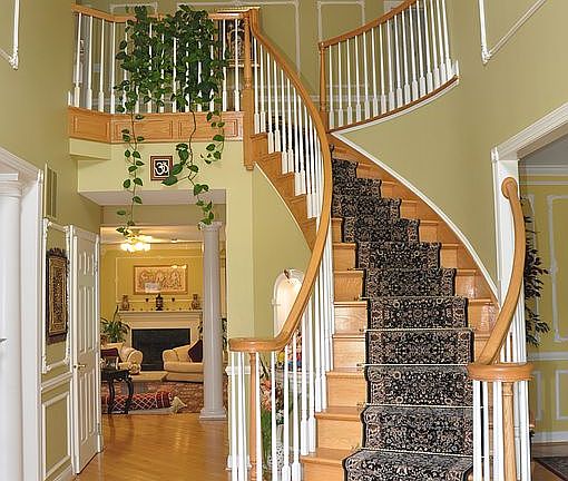 2-Storey Foyer
