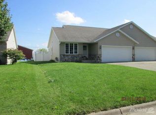 211 W Westward Dr, Elkhorn, WI