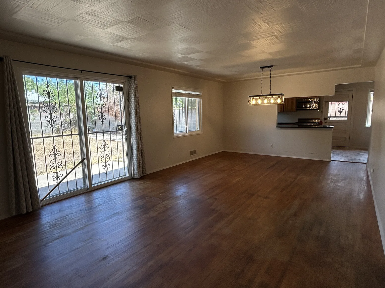 2712 Palomas Drive Northeast - 1 — Photo 2
