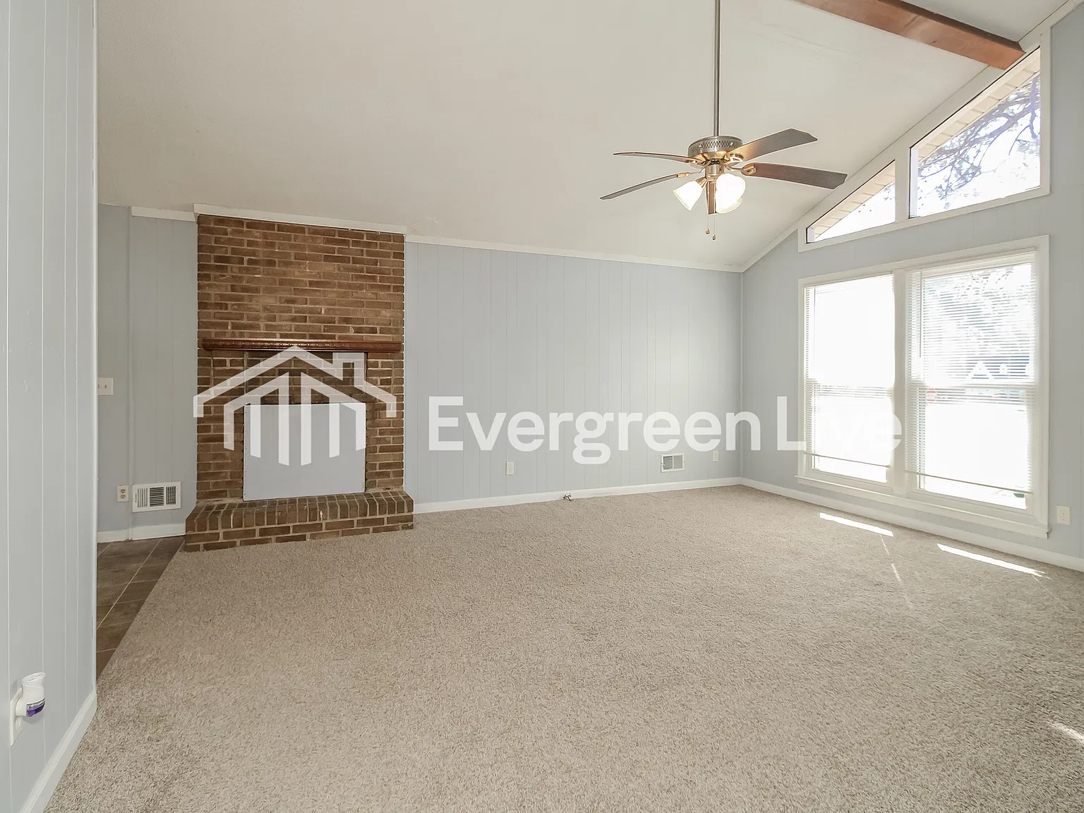 3 bed, 2.0 bath, 1126 sqft, $1,545 — Photo 3
