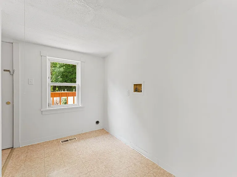 124 Rancocas Rd — Photo 15