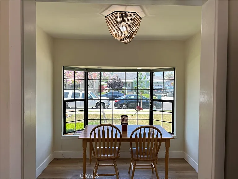 1432 N Catalina St — Photo 11