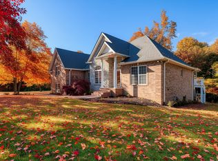 358 Spring Valley Dr, Cottontown, TN 37048