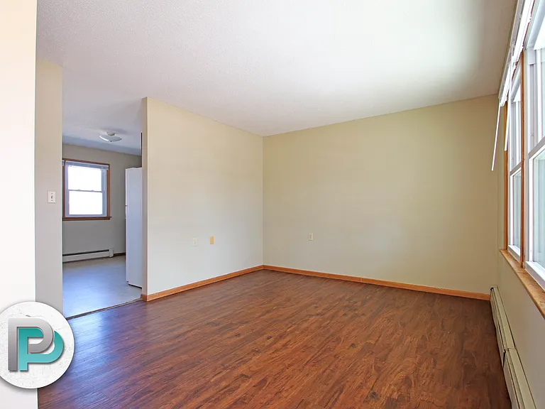 704 Larch St #11 — Photo 5