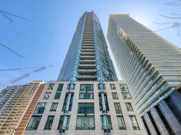 45 Charles St E #3608, Toronto, ON M4Y 0B8