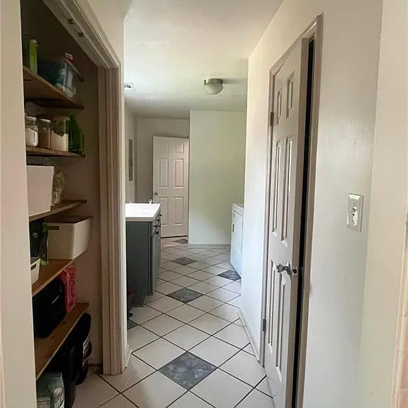 2505 Castle Hill Ct — Photo 14