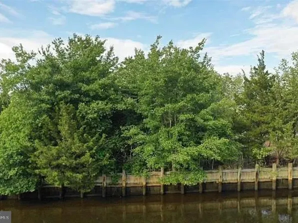 108 Juniper Dr, Little Egg Harbor, NJ 08087