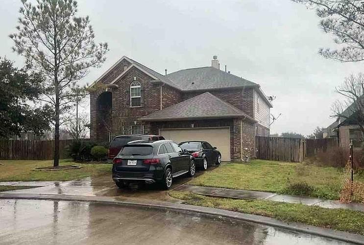 1st image of 9411 Emerald Lakes Dr