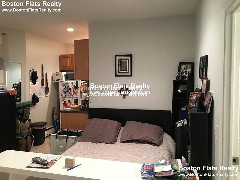 2nd image of 158 Saint Botolph St #15