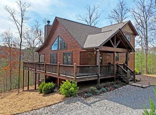 136 The Woods Rd, Mineral Bluff, GA 30559