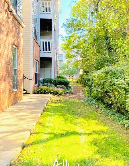 270 Riverbend Dr #1-1B — Photo 28