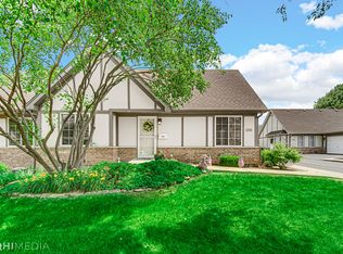 1680 Willow Circle Dr, Crest Hill, IL 60403