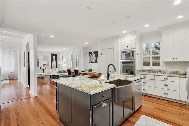 6323 Perrier St — Photo 10