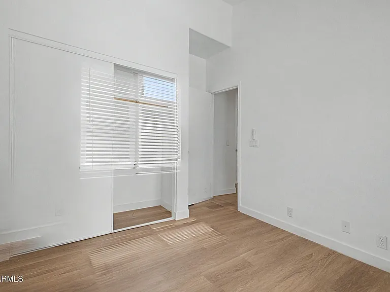 8868 W Laurel Ln — Photo 23
