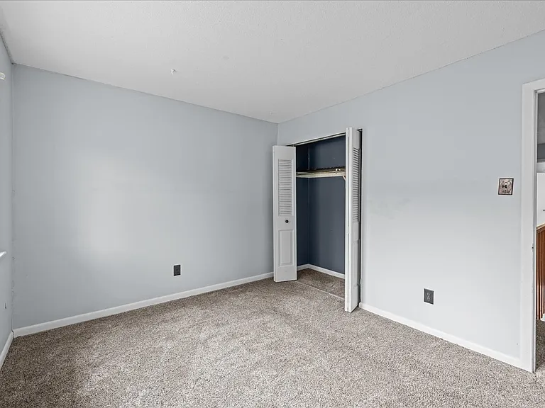 5021 Clairmont Ct — Photo 8