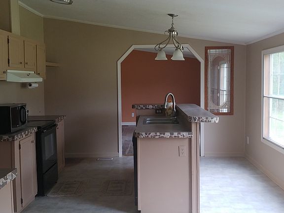 4th image of 805 Caudill Ln SE
